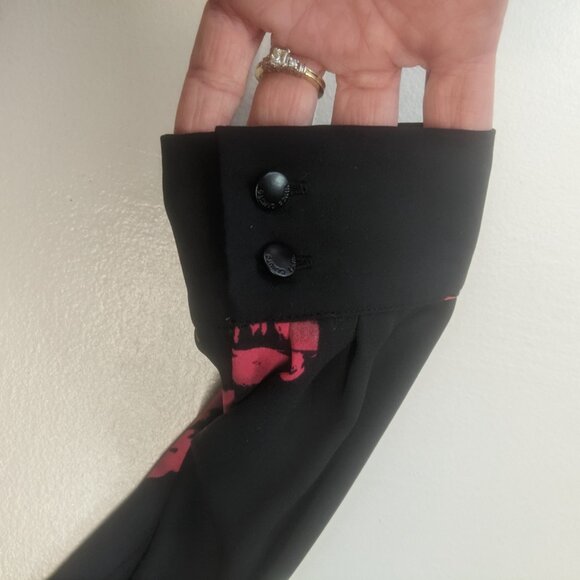 Vince Camuto Size XS Black Floral Tunic - Picture 7 of 16